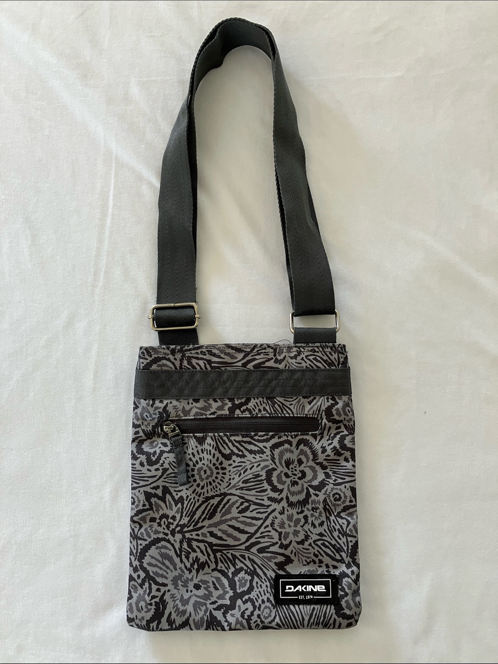 Dakine Jive Crossbody Bag Grey Floral - Picture 3 of 13